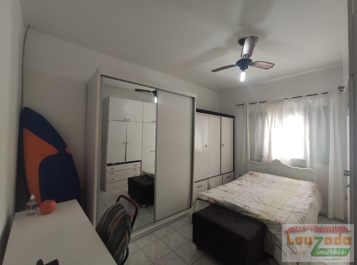 Casa à venda com 3 quartos, 360m² - Foto 12