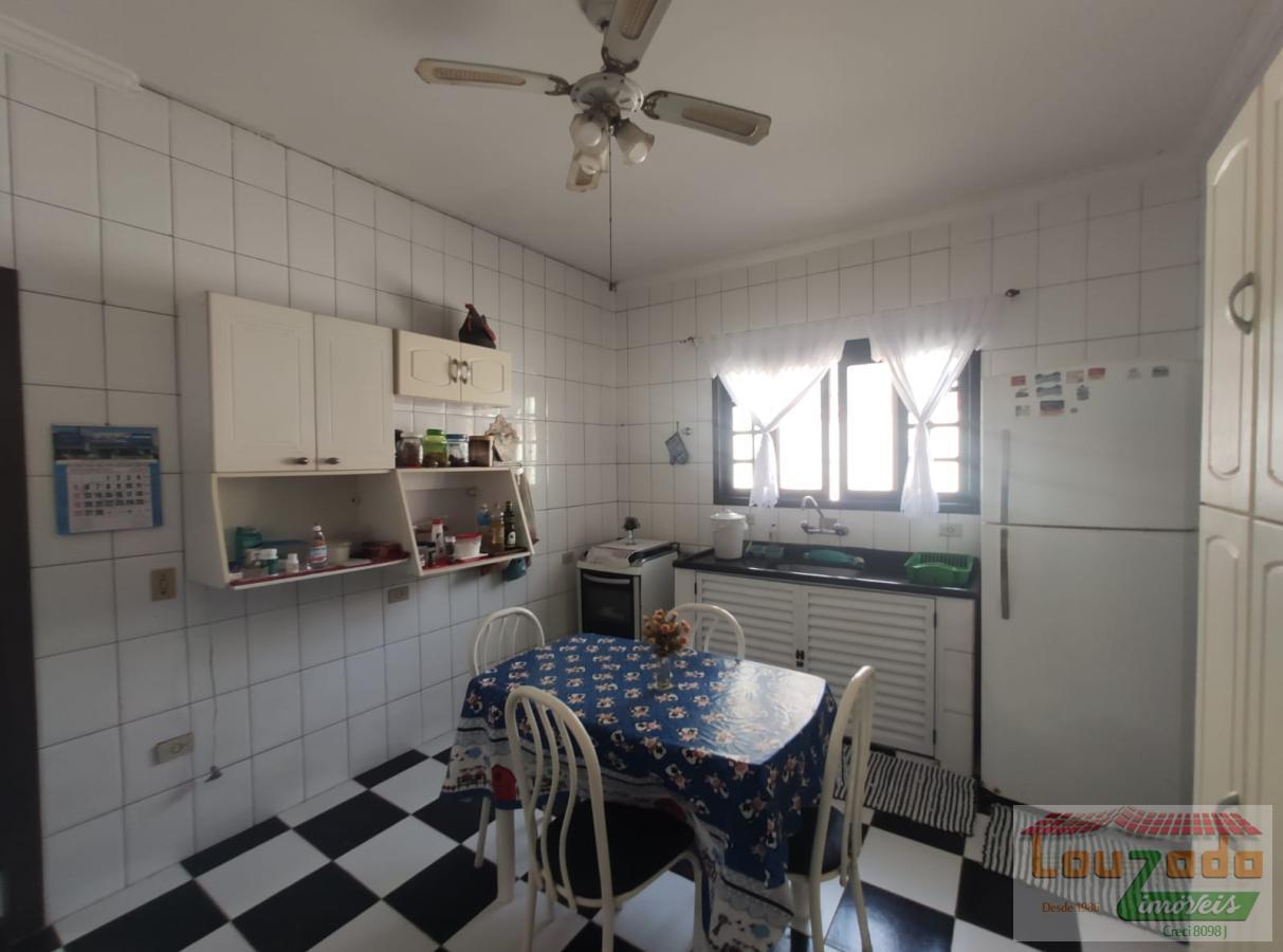 Casa à venda com 3 quartos, 360m² - Foto 6