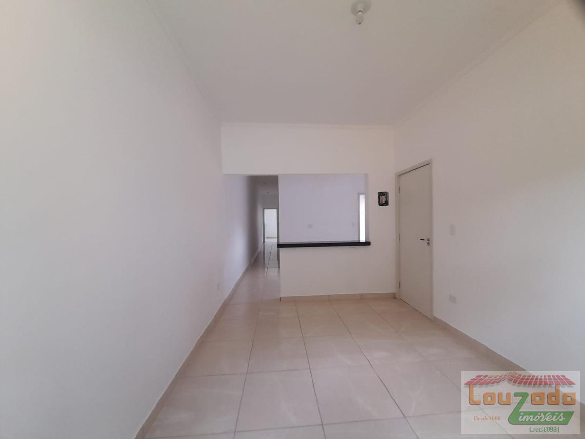 Casa à venda com 3 quartos, 168m² - Foto 2