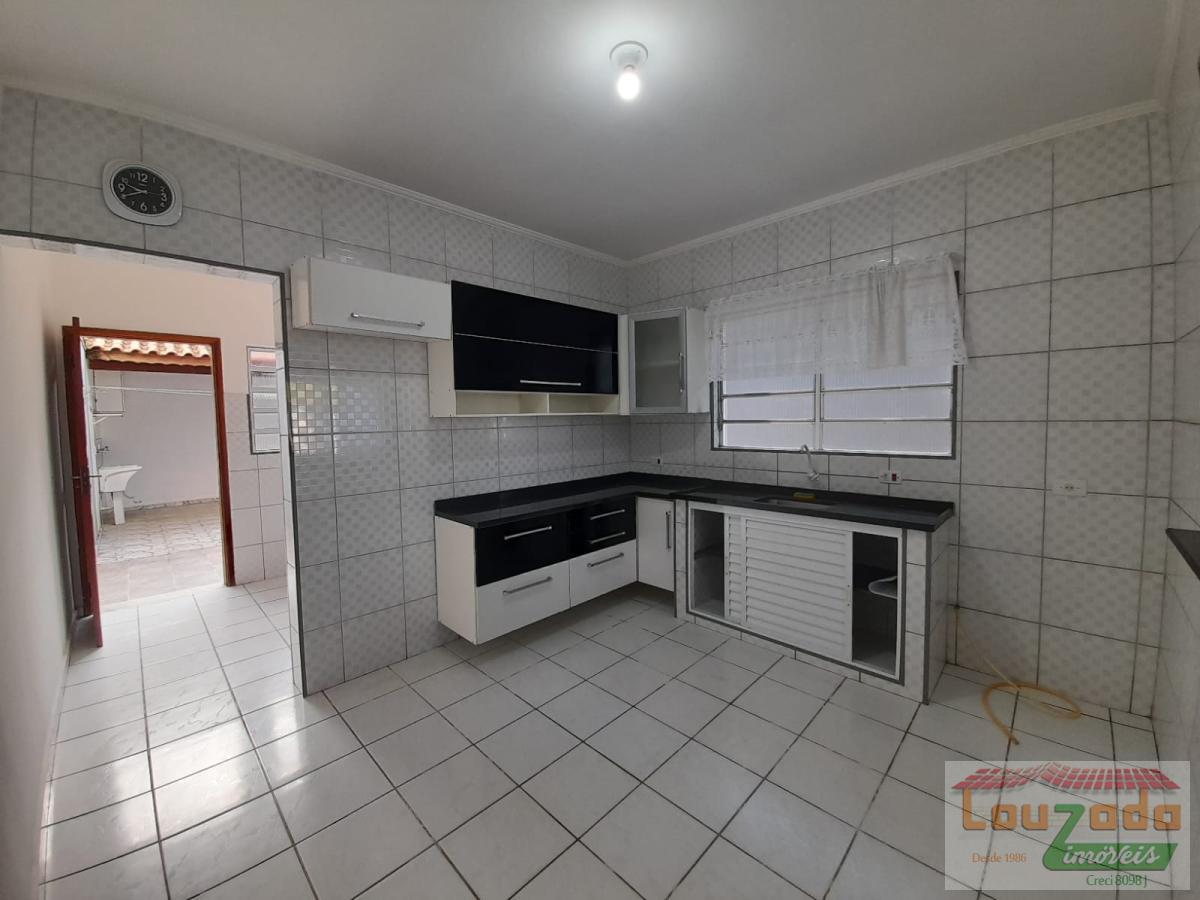 Sobrado à venda com 2 quartos, 131m² - Foto 4