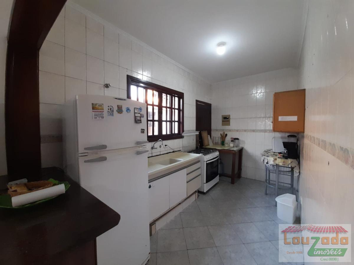 Casa à venda com 3 quartos, 280m² - Foto 4