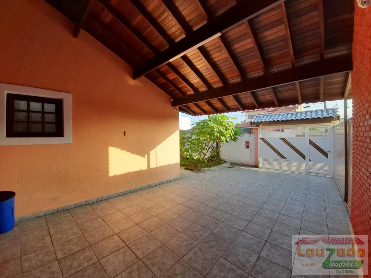 Casa à venda com 3 quartos, 280m² - Foto 1