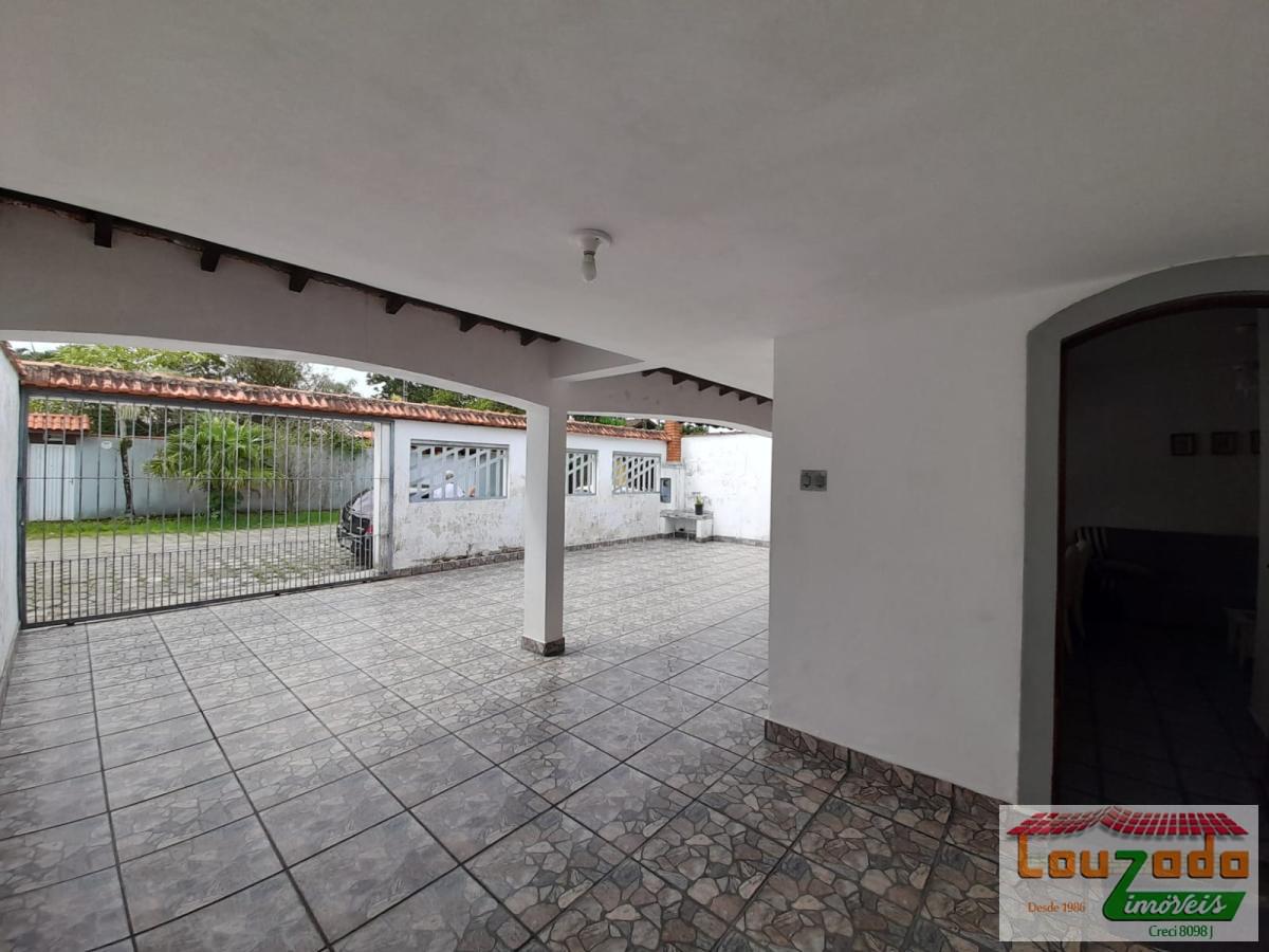 Casa à venda com 3 quartos, 260m² - Foto 2