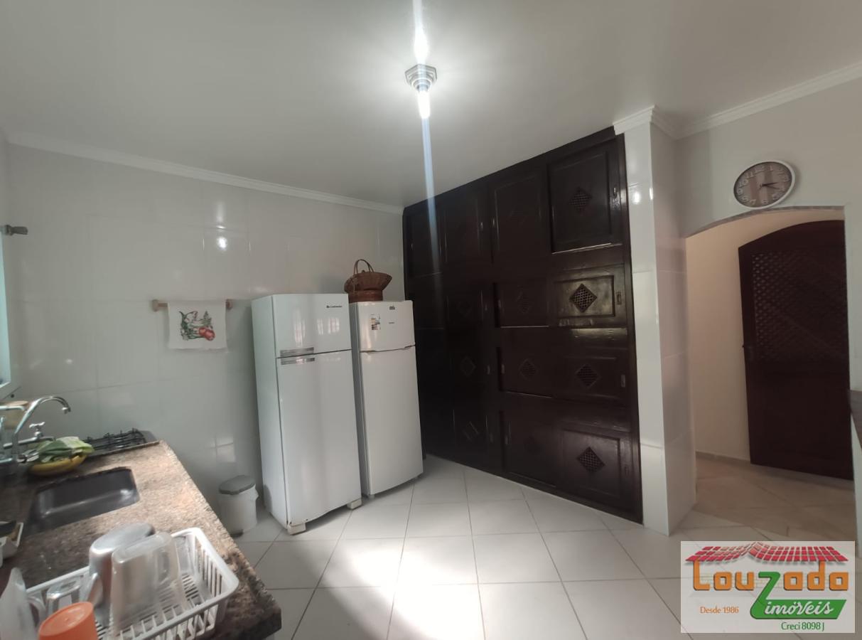 Casa à venda com 3 quartos, 294m² - Foto 11