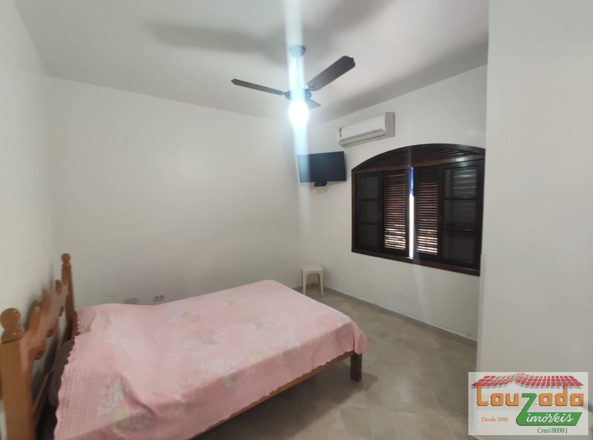 Casa à venda com 3 quartos, 294m² - Foto 14