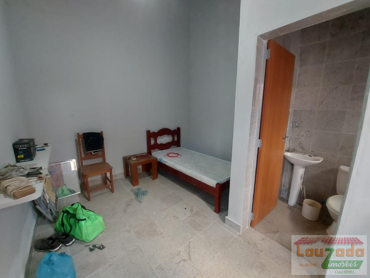 Casa à venda com 3 quartos, 360m² - Foto 16