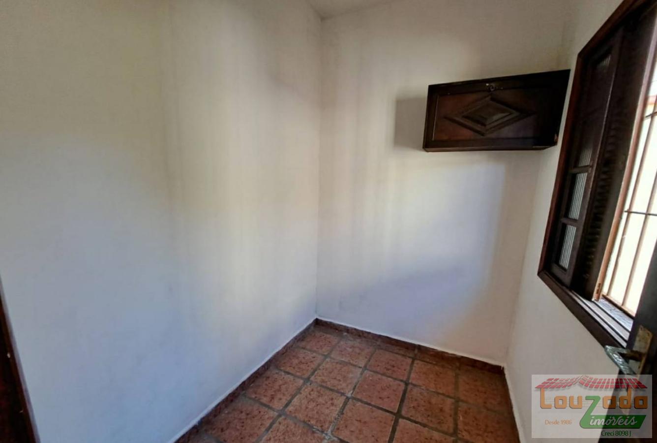 Casa à venda com 3 quartos, 264m² - Foto 15