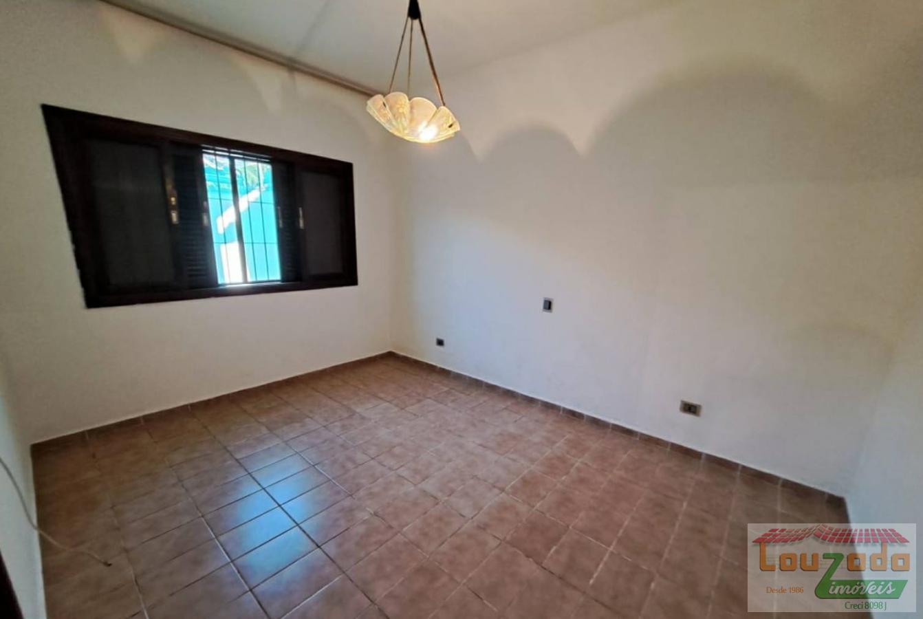 Casa à venda com 3 quartos, 264m² - Foto 9