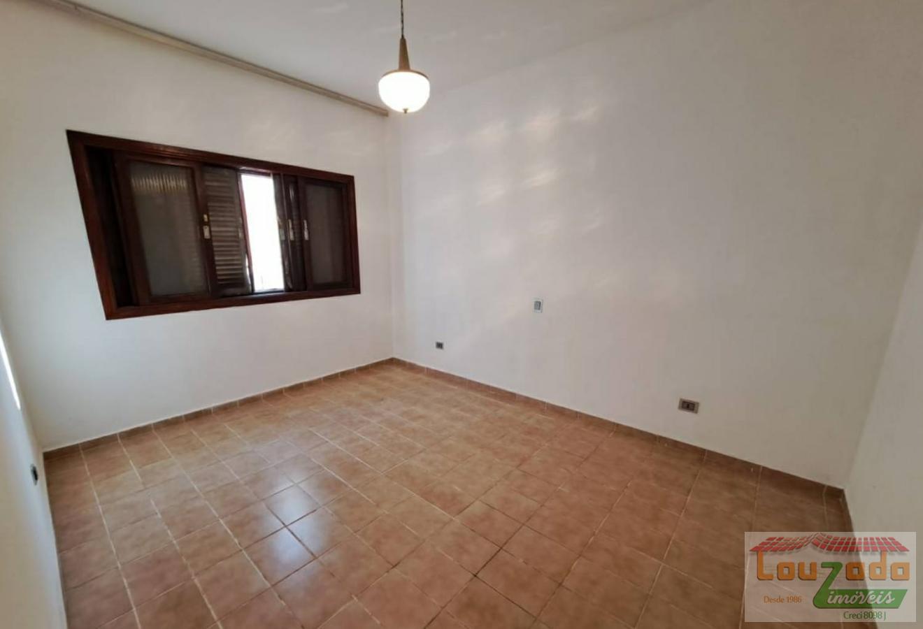 Casa à venda com 3 quartos, 264m² - Foto 11