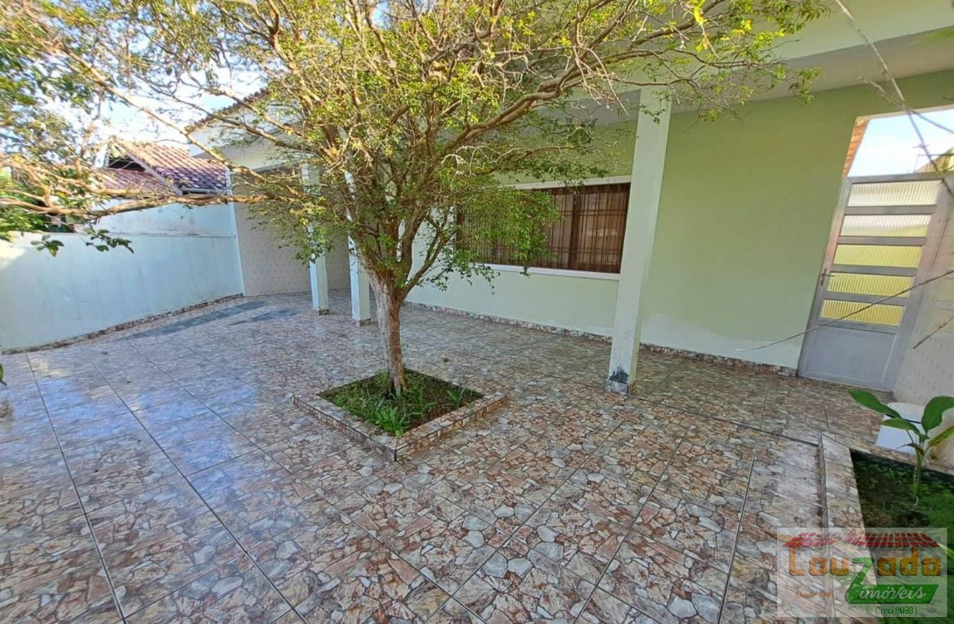 Casa à venda com 3 quartos, 264m² - Foto 2