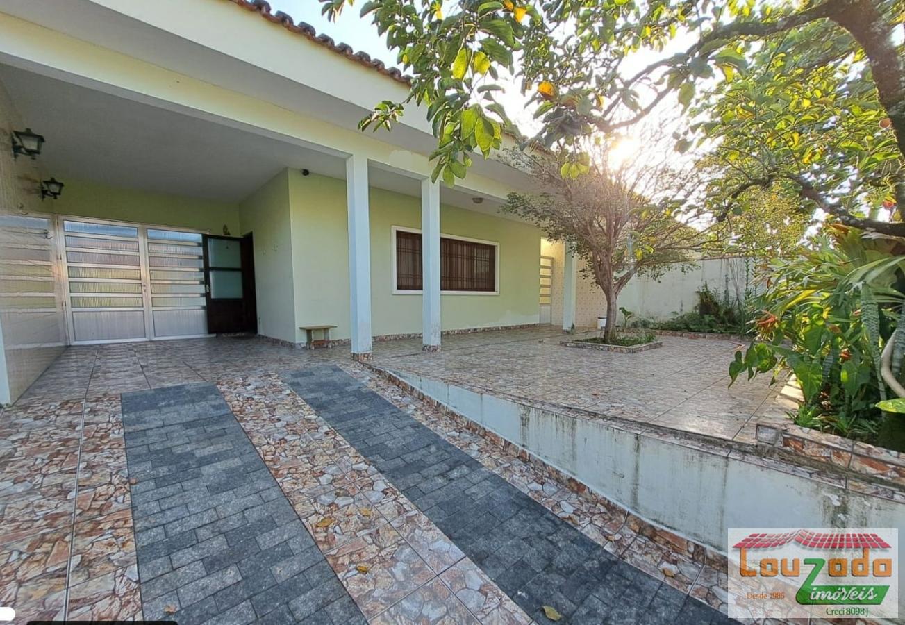 Casa à venda com 3 quartos, 264m² - Foto 1