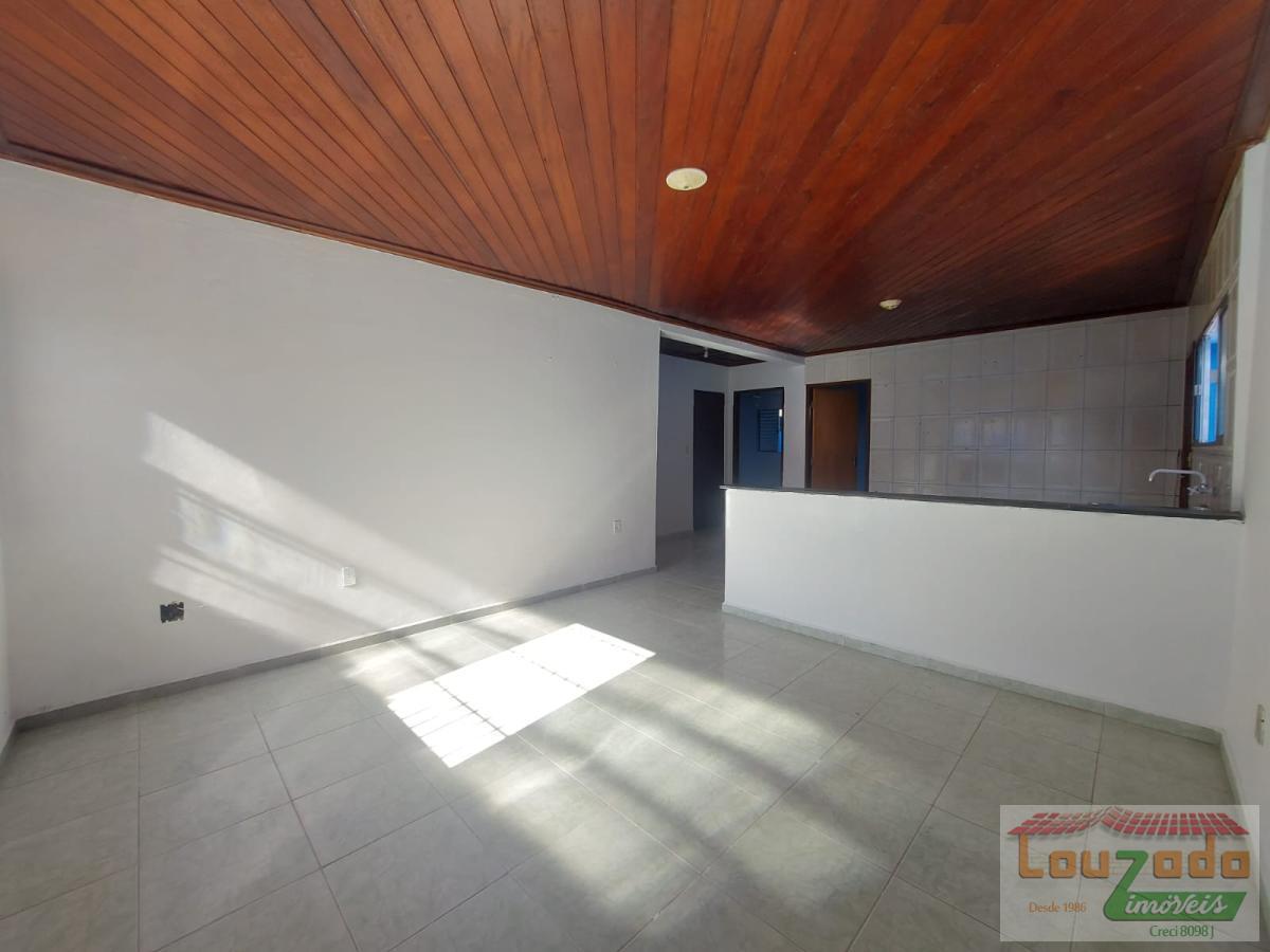 Casa à venda com 3 quartos, 288m² - Foto 4