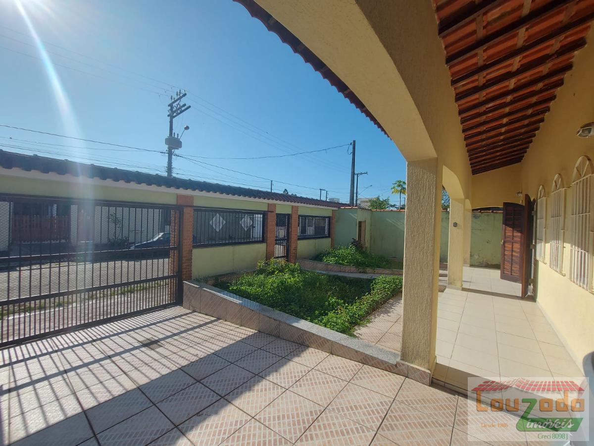 Casa à venda com 3 quartos, 288m² - Foto 2