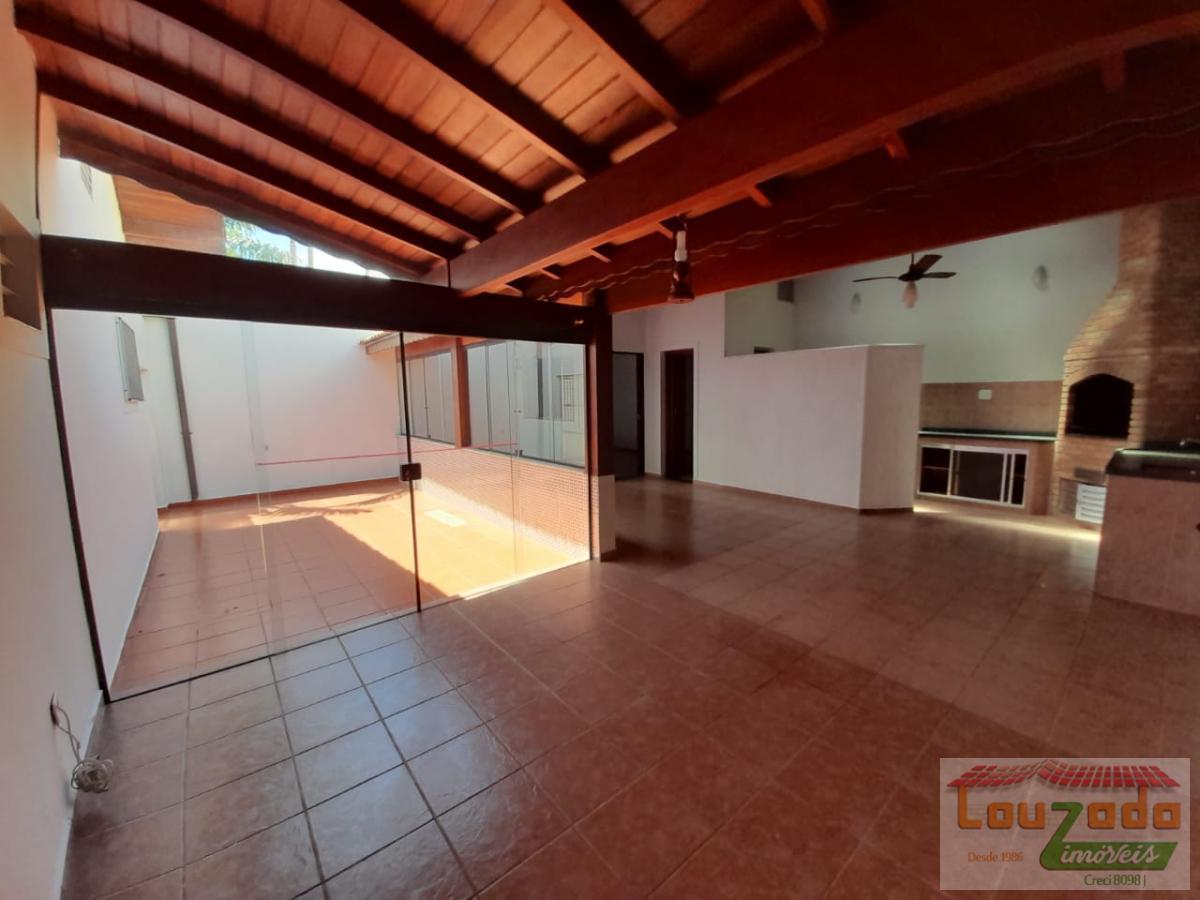 Casa à venda com 2 quartos, 250m² - Foto 7