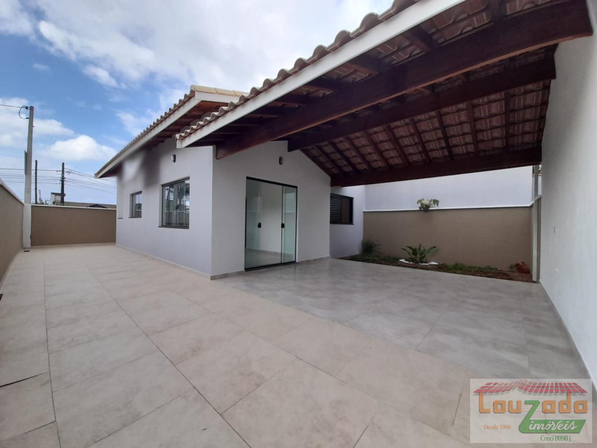 Casa à venda com 2 quartos, 145m² - Foto 2