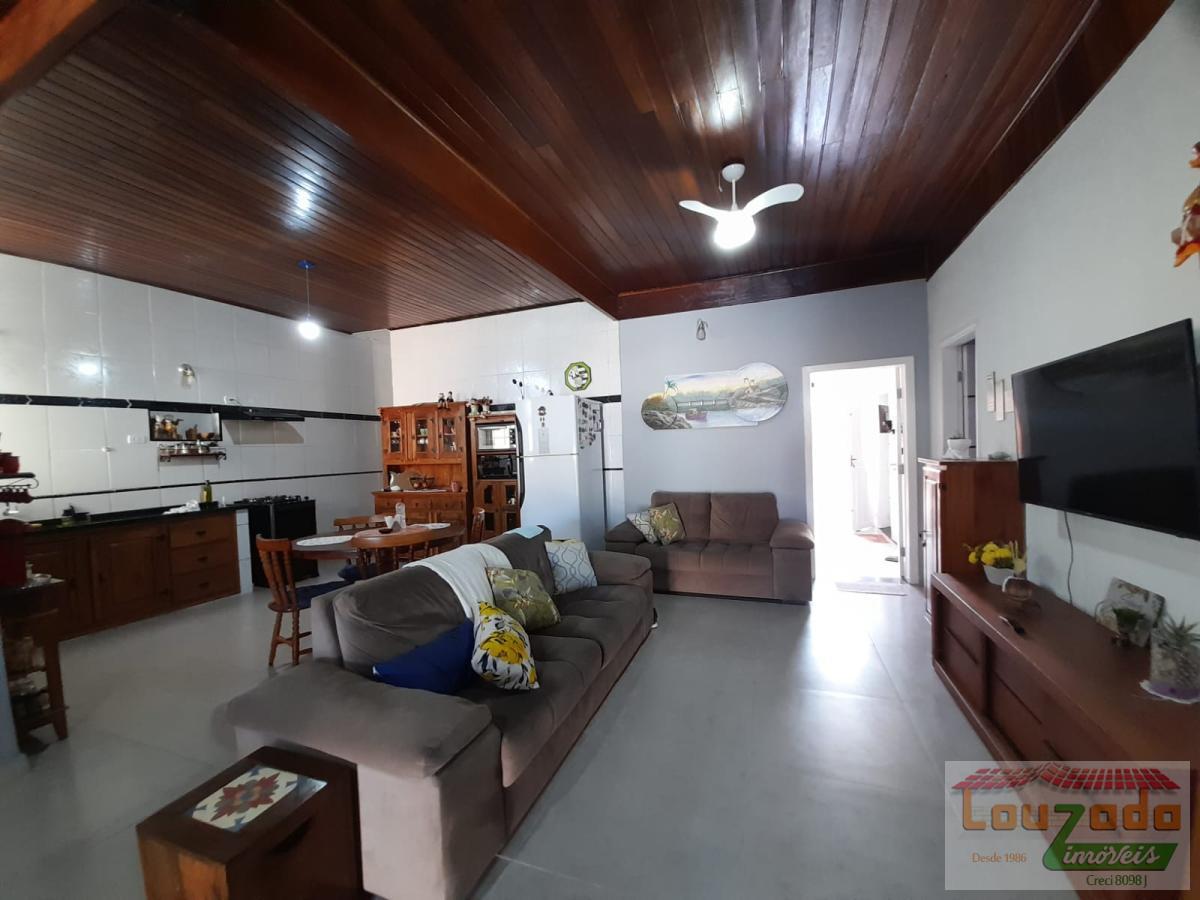 Casa à venda com 6 quartos, 360m² - Foto 8