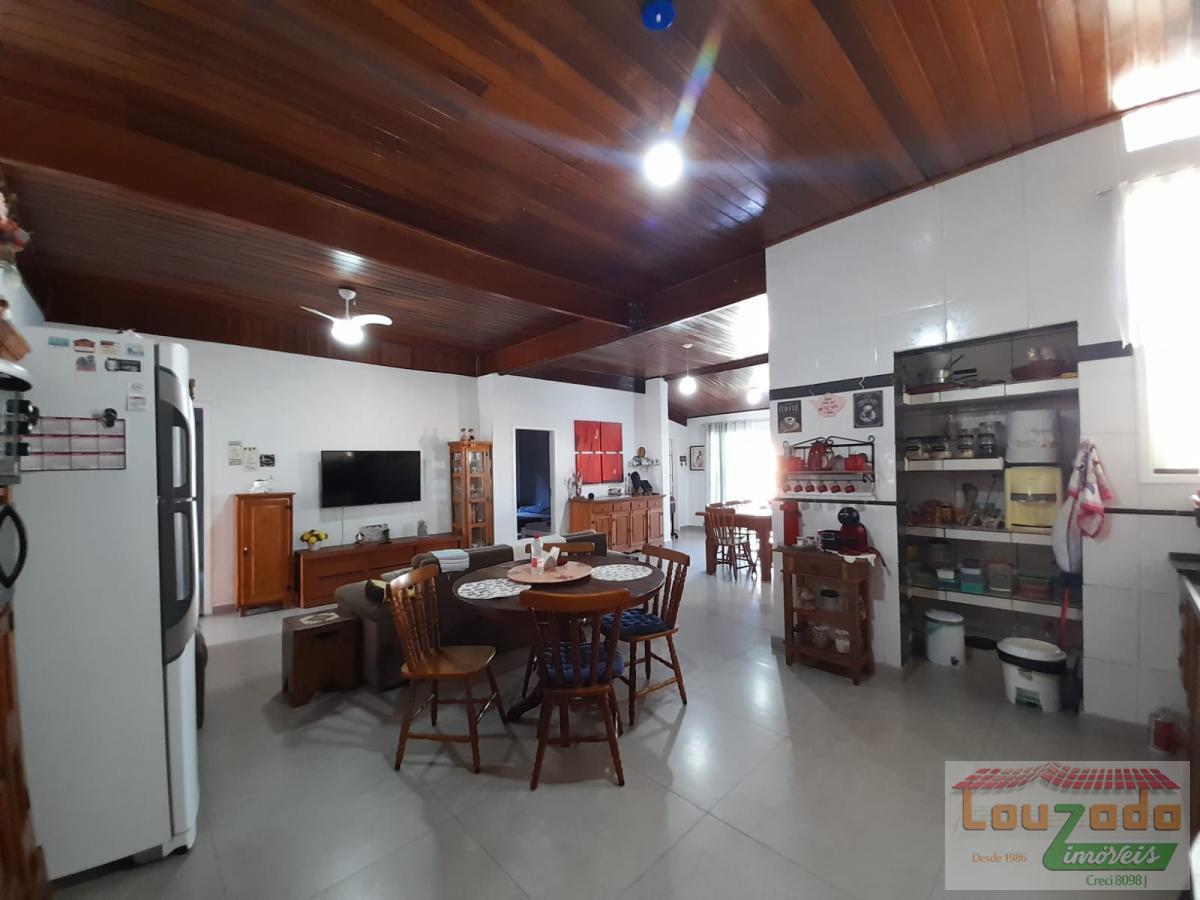 Casa à venda com 6 quartos, 360m² - Foto 10