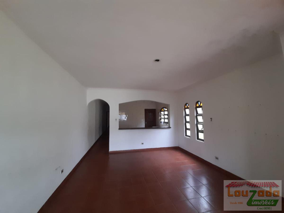 Casa à venda com 2 quartos, 180m² - Foto 2