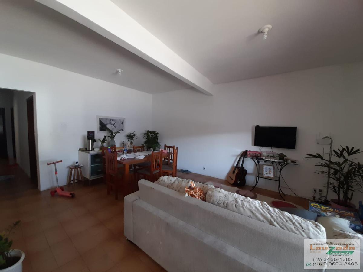 Casa à venda com 3 quartos, 300m² - Foto 4