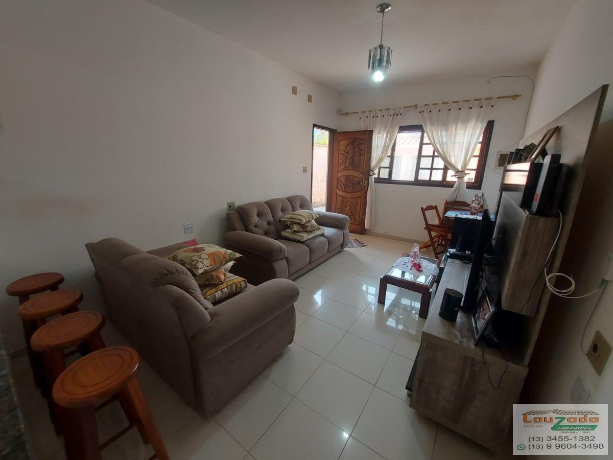 Casa à venda com 2 quartos, 180m² - Foto 2