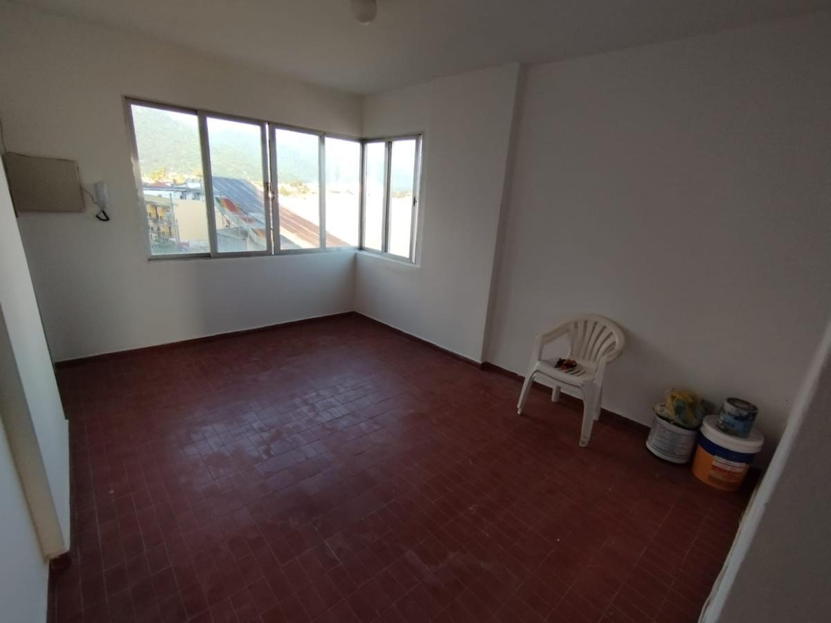 Apartamento à venda com 1 quarto, 68m² - Foto 3