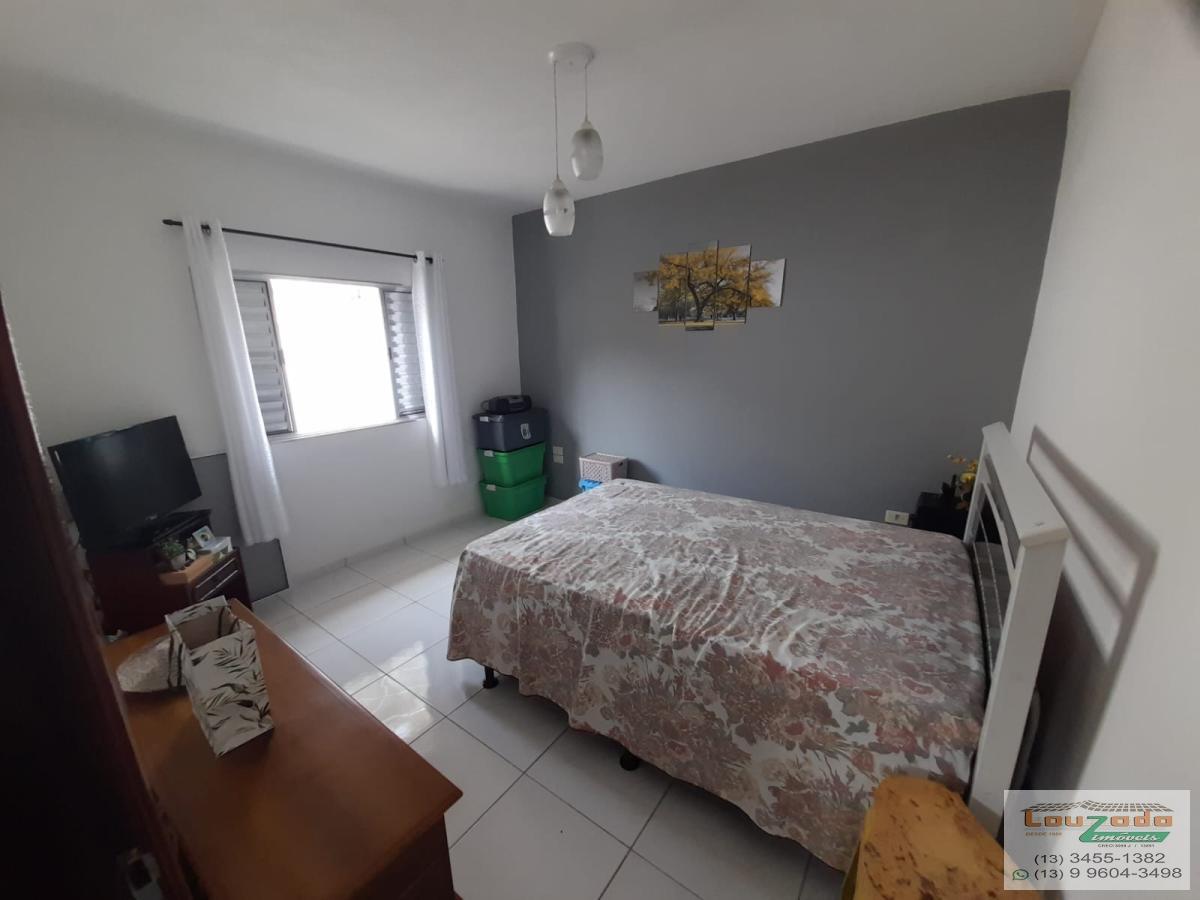 Casa à venda com 3 quartos, 275m² - Foto 1