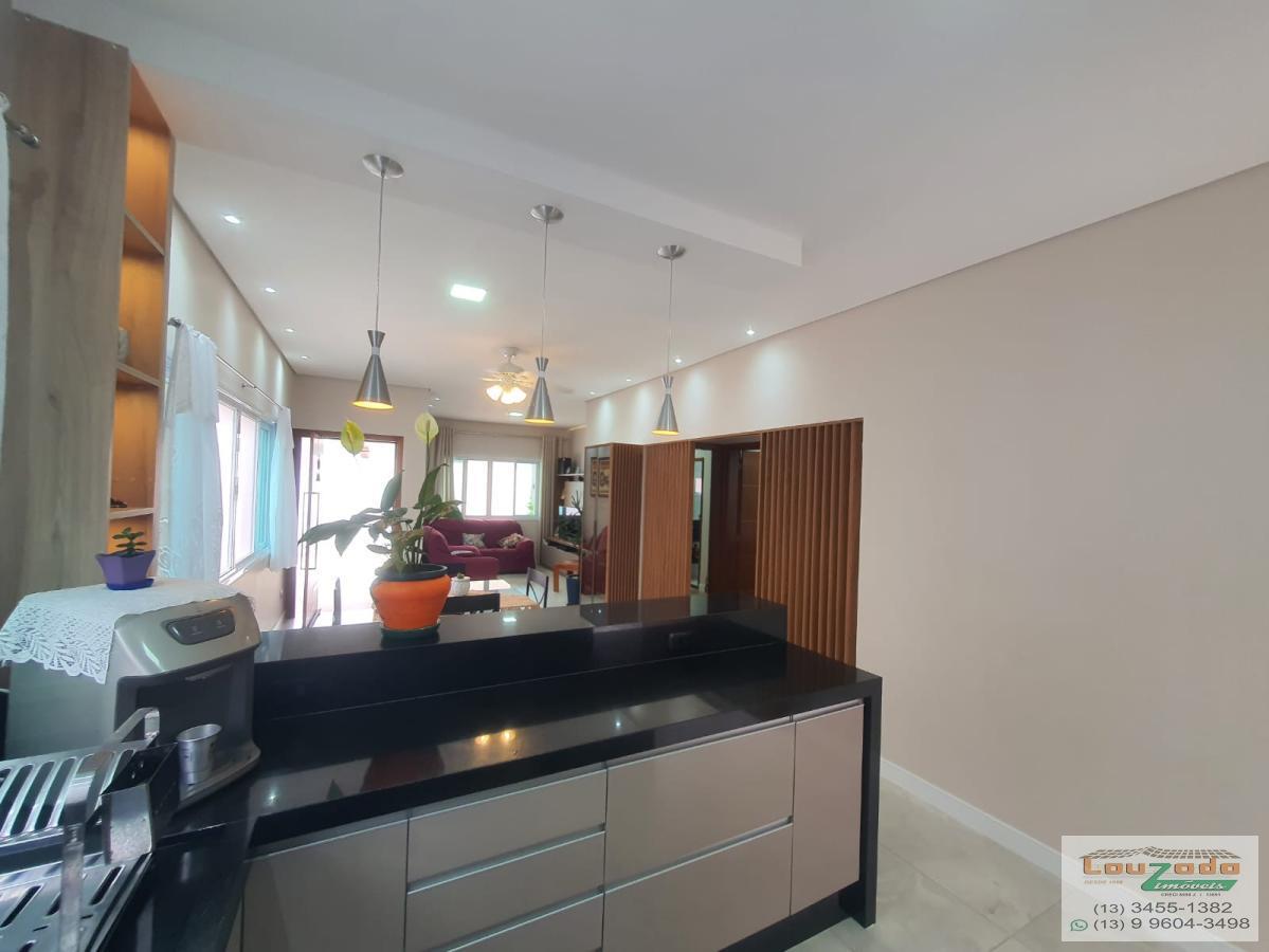 Casa à venda com 3 quartos, 250m² - Foto 4