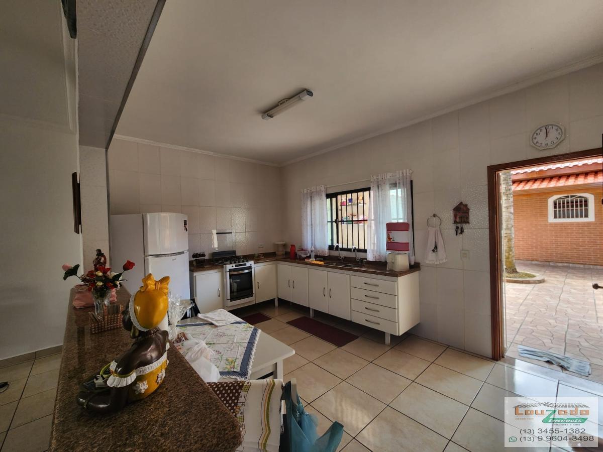 Casa à venda com 3 quartos, 360m² - Foto 17