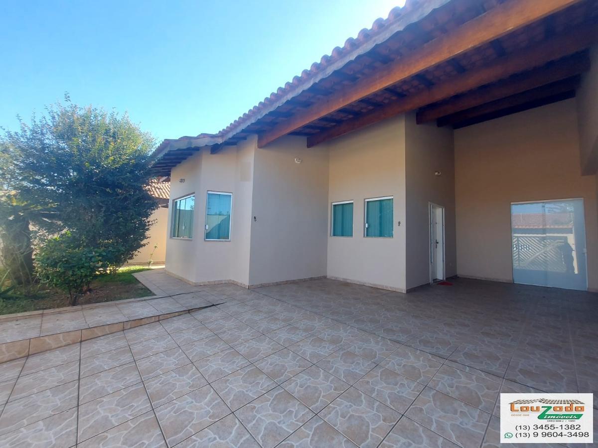 Casa à venda com 3 quartos, 360m² - Foto 1