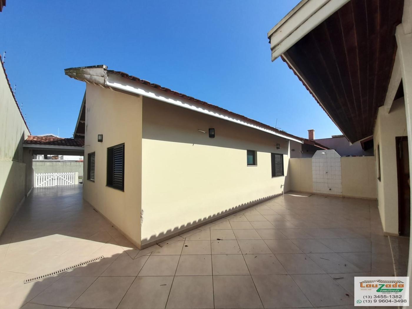 Casa à venda com 3 quartos, 275m² - Foto 1