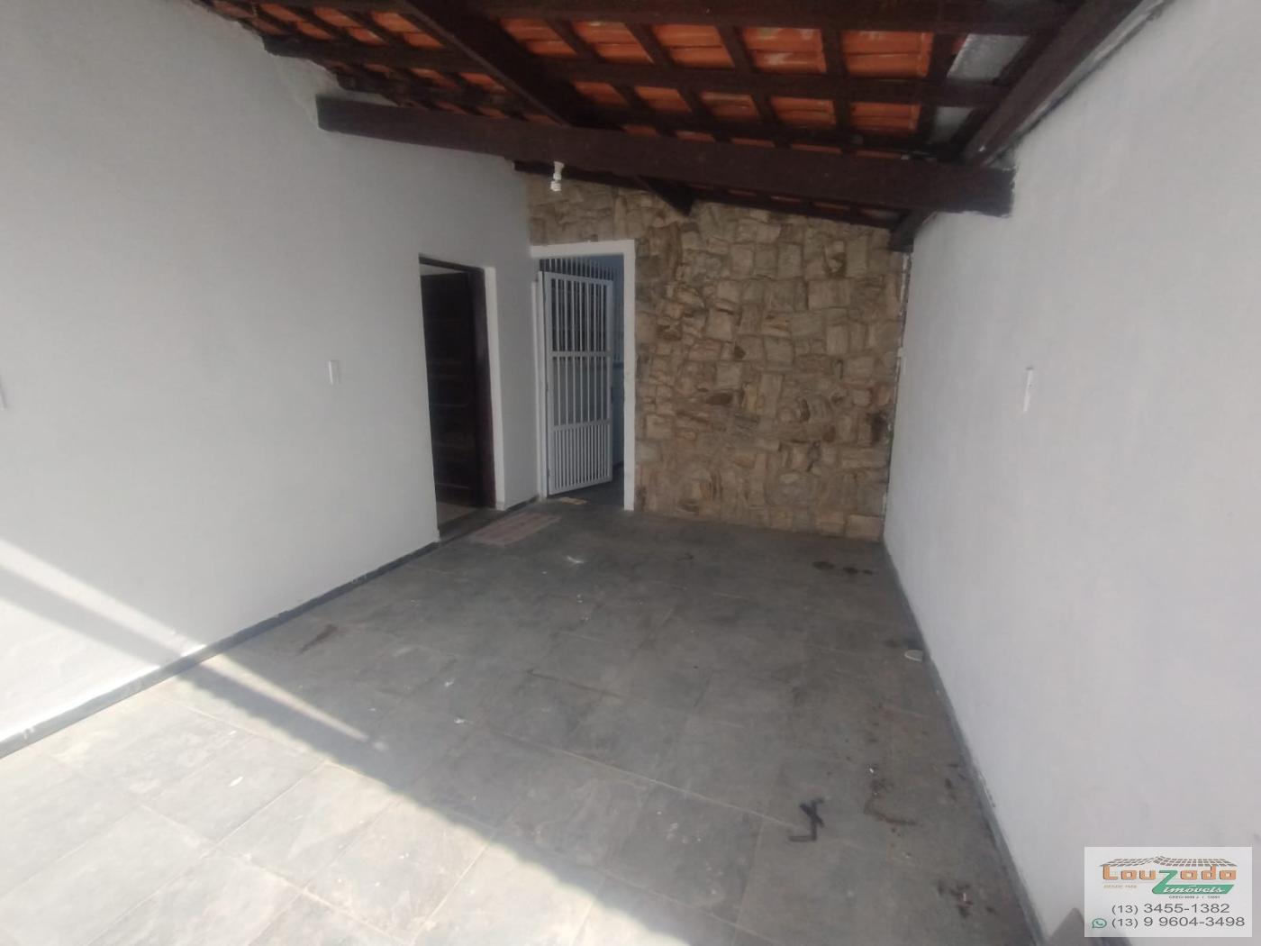 Casa à venda com 3 quartos, 253m² - Foto 2